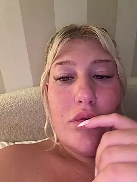 Lexi Laura online show from 14, 4, 2026