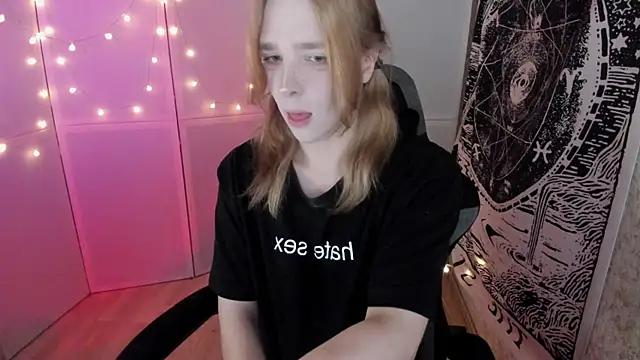 Snapshot of Simochka_w chatting on 26, 6, 2026 Simochka w online show from 26, 6, 2026