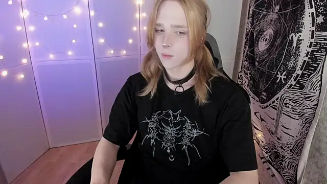 Snapshot of Simochka_w chatting on 2, 7, 2026 Simochka w online show from 2, 7, 2026