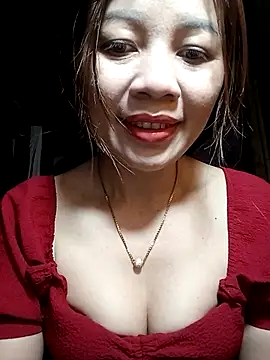 Snapshot of Yiyi102300 chatting on 27, 3, 2026 Yiyi102300 online show from 27, 3, 2026