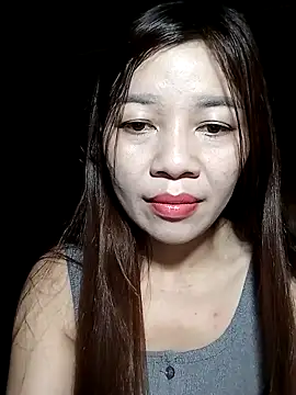 Snapshot of Yiyi102300 chatting on 26, 4, 2026 Yiyi102300 online show from 26, 4, 2026