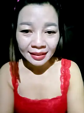 Snapshot of Yiyi102300 chatting on 4, 5, 2026 Yiyi102300 online show from 4, 5, 2026
