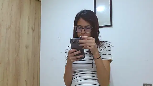 Snapshot of Emily_Lopera chatting on 20, 5, 2026 Emily Lopera online show from 20, 5, 2026