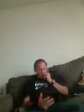 Snapshot of yourMasterisBored chatting on 11, 5, 2026 yourMasterisBored online show from 11, 5, 2026