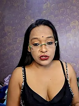 Snapshot of hornyrosy321 chatting on 10, 5, 2026 hornyrosy321 online show from 10, 5, 2026