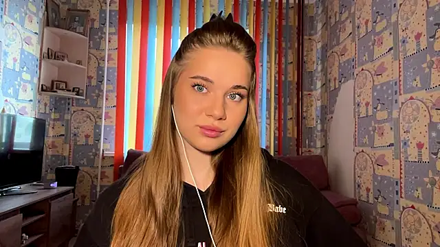 Snapshot of Miss_Blessnyth chatting on 13, 5, 2026 Miss Blessnyth online show from 13, 5, 2026