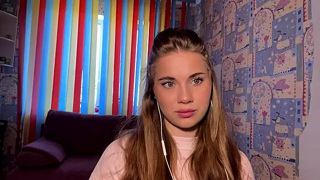 Snapshot of Miss_Blessnyth chatting on 4, 6, 2026 Miss Blessnyth online show from 4, 6, 2026