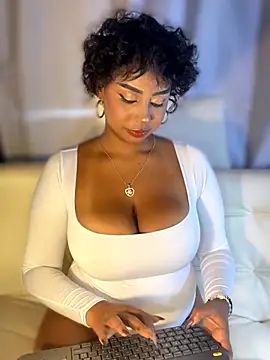 Snapshot of SamaraDesire chatting on 2, 7, 2026 SamaraDesire online show from 2, 7, 2026