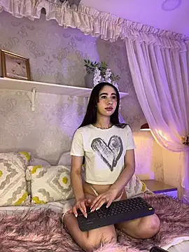Lila clark online show from 3, 7, 2026