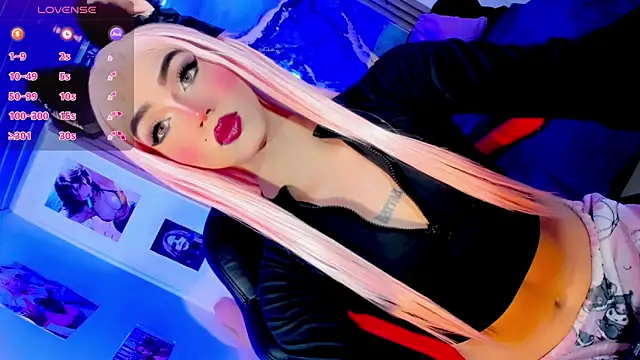 Snapshot of blonde_queen- chatting on 3, 6, 2026 blonde queen- online show from 3, 6, 2026