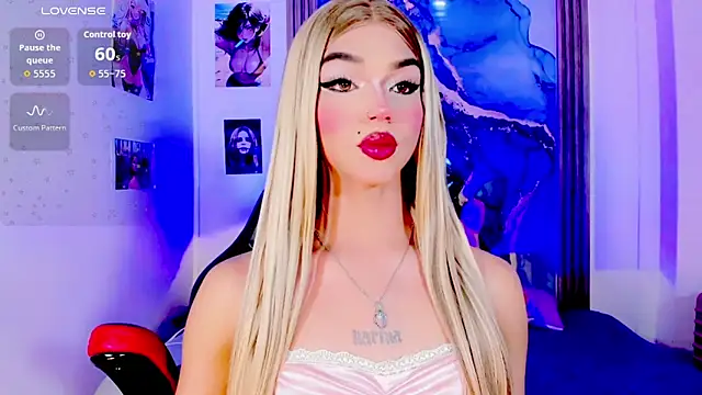Snapshot of blonde_queen- chatting on 30, 6, 2026 blonde queen- online show from 30, 6, 2026