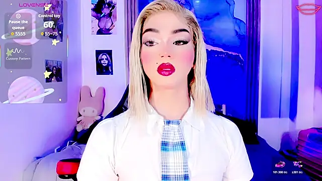 Snapshot of blonde_queen- chatting on 4, 7, 2026 blonde queen- online show from 4, 7, 2026
