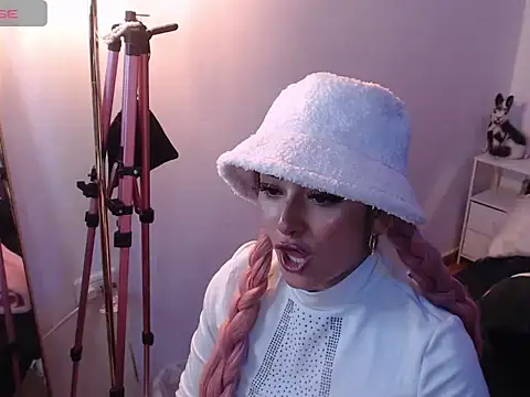 Snapshot of trinitych_ chatting on 25, 3, 2026 trinitych online show from 25, 3, 2026