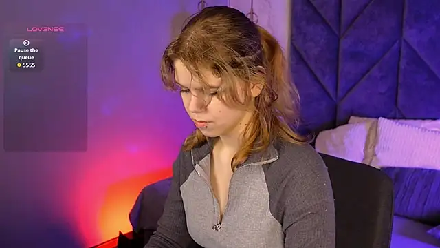 Snapshot of ElizabethVane chatting on 27, 3, 2026 ElizabethVane online show from 27, 3, 2026