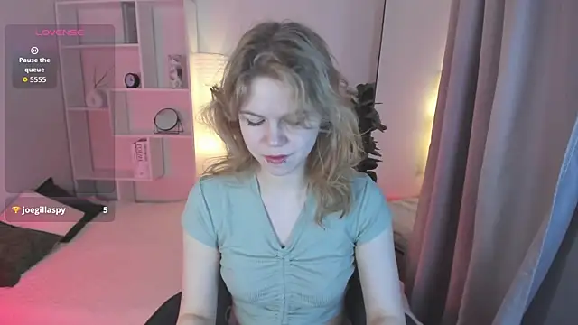 Snapshot of ElizabethVane chatting on 25, 4, 2026 ElizabethVane online show from 25, 4, 2026
