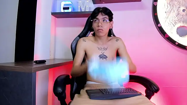 Bennet-Grayy online show from 15, 4, 2026