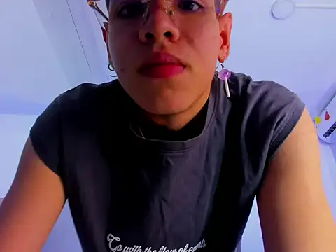 Bennet-Grayy online show from 3, 5, 2026
