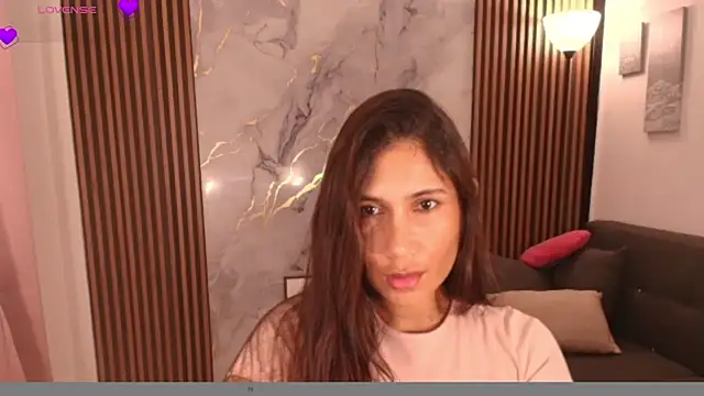 LucyBecker online show from 9, 4, 2026