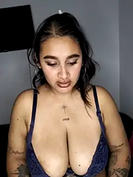 Mia skyy18 online show from 9, 4, 2026