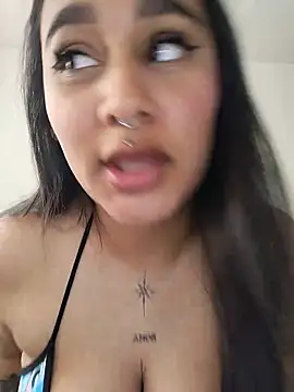 Mia skyy18 online show from 20, 5, 2026