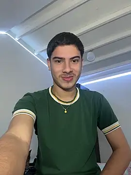 Snapshot of ApoloGray__ chatting on 21, 5, 2026 ApoloGray online show from 21, 5, 2026