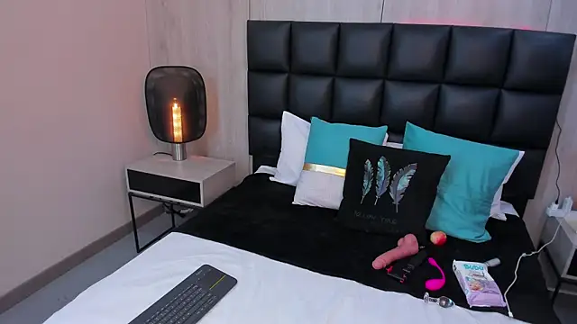 lexy cartier online show from 28, 4, 2026