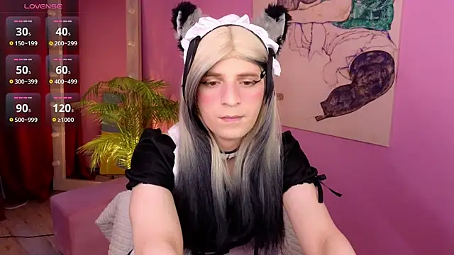 Snapshot of FoxIsPuff chatting on 7, 6, 2026 FoxIsPuff online show from 7, 6, 2026