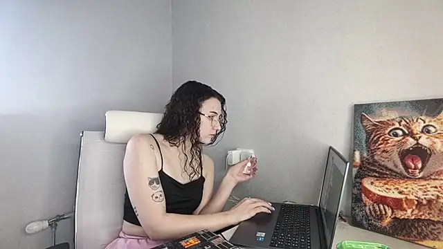 LaritaTocchio online show from 18, 3, 2026