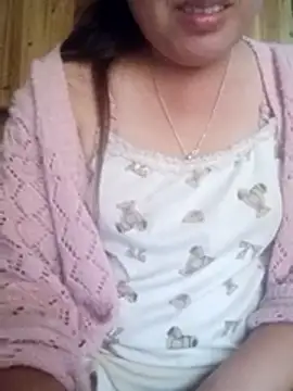 Snapshot of Abi-ni chatting on 17, 6, 2026 Abi-ni online show from 17, 6, 2026