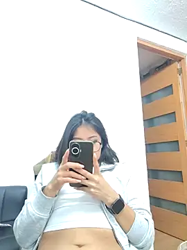 Snapshot of nanybb24 chatting on 4, 4, 2026 nanybb24 online show from 4, 4, 2026