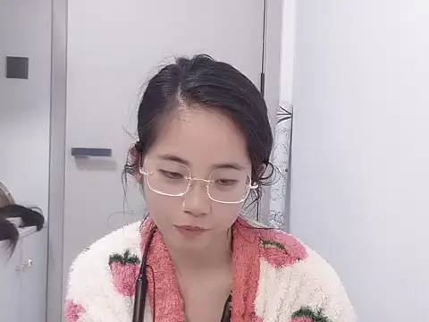 Snapshot of MIAOMIAO-666 chatting on 3, 4, 2026 MIAOMIAO-666 online show from 3, 4, 2026