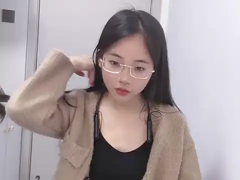 Snapshot of MIAOMIAO-666 chatting on 4, 4, 2026 MIAOMIAO-666 online show from 4, 4, 2026
