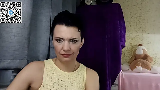 HotMamaQueen234 online show from 31, 3, 2026