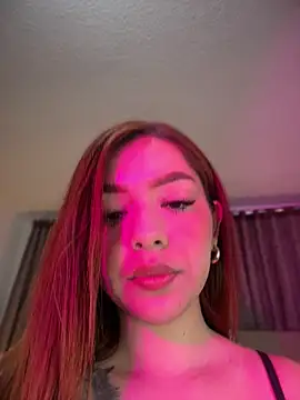 Snapshot of alana_gv chatting on 27, 7, 2026 alana gv online show from 27, 7, 2026