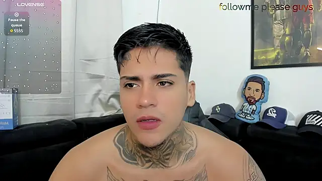 Snapshot of sweetlatinoboy chatting on 8, 5, 2026 sweetlatinoboy online show from 8, 5, 2026