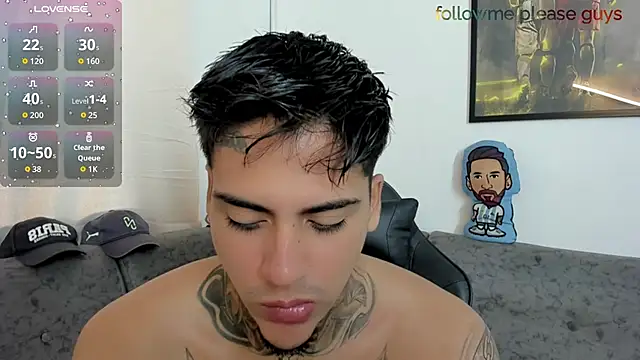 Snapshot of sweetlatinoboy chatting on 22, 6, 2026 sweetlatinoboy online show from 22, 6, 2026