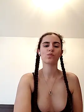 Snapshot of starlight_mo chatting on 1, 6, 2026 starlight mo online show from 1, 6, 2026