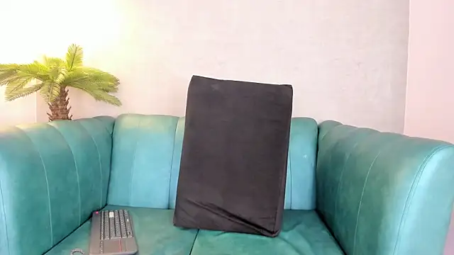 Samantha  Firee online show from 25, 5, 2026