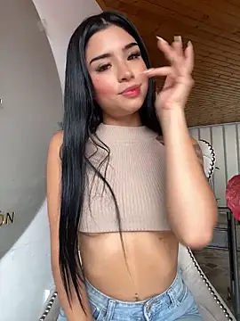 Shalom pink18 online show from 15, 4, 2026