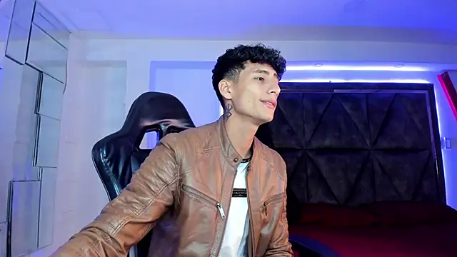 MaxiimoRomano  online show from 9, 4, 2026