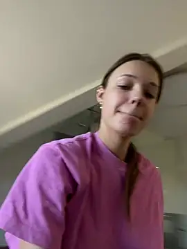 SophiaWestend online show from 8, 4, 2026