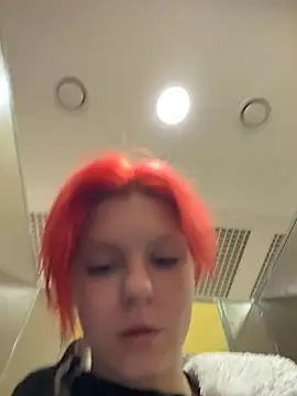 NinaParri online show from 9, 5, 2026