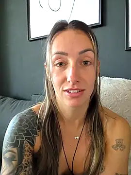 Snapshot of NicoleKaiser chatting on 1, 5, 2026 NicoleKaiser online show from 1, 5, 2026