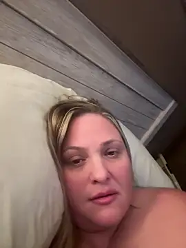 Snapshot of 1SexyQueen chatting on 17, 6, 2026 1SexyQueen online show from 17, 6, 2026