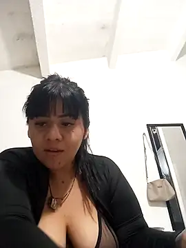 Luna sexybigtits online show from 20, 3, 2026