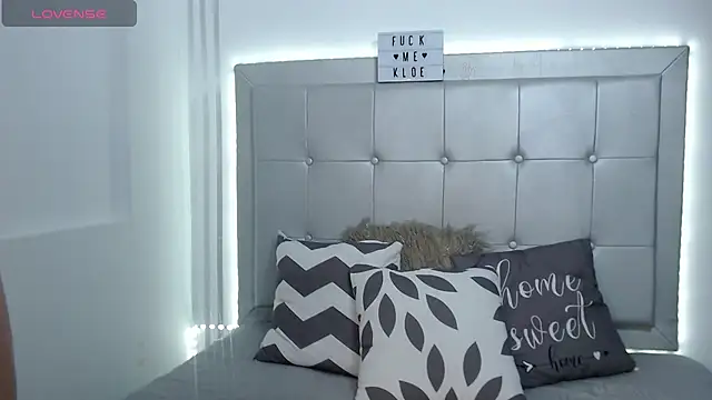 Kloe  watson online show from 25, 3, 2026