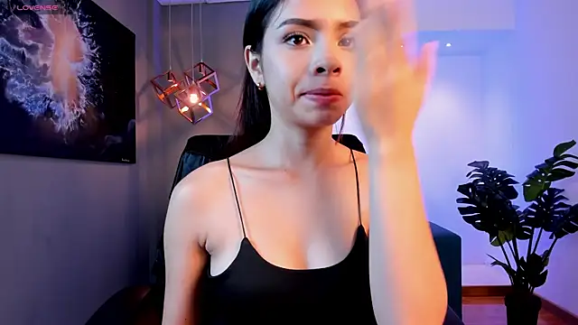 mily Lopez online show from 18, 4, 2026