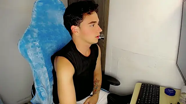 Mathias twinkk online show from 29, 3, 2026