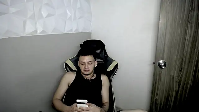 Mathias twinkk online show from 15, 4, 2026