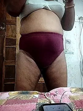 Snapshot of hottsexyy chatting on 4, 7, 2026 hottsexyy online show from 4, 7, 2026